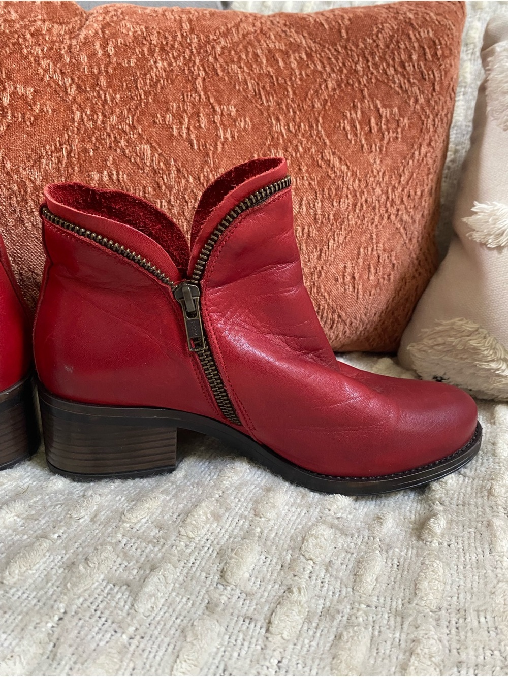 {Miz Mooz} Jet Leather Ankle Boot - Picture 5 of 9